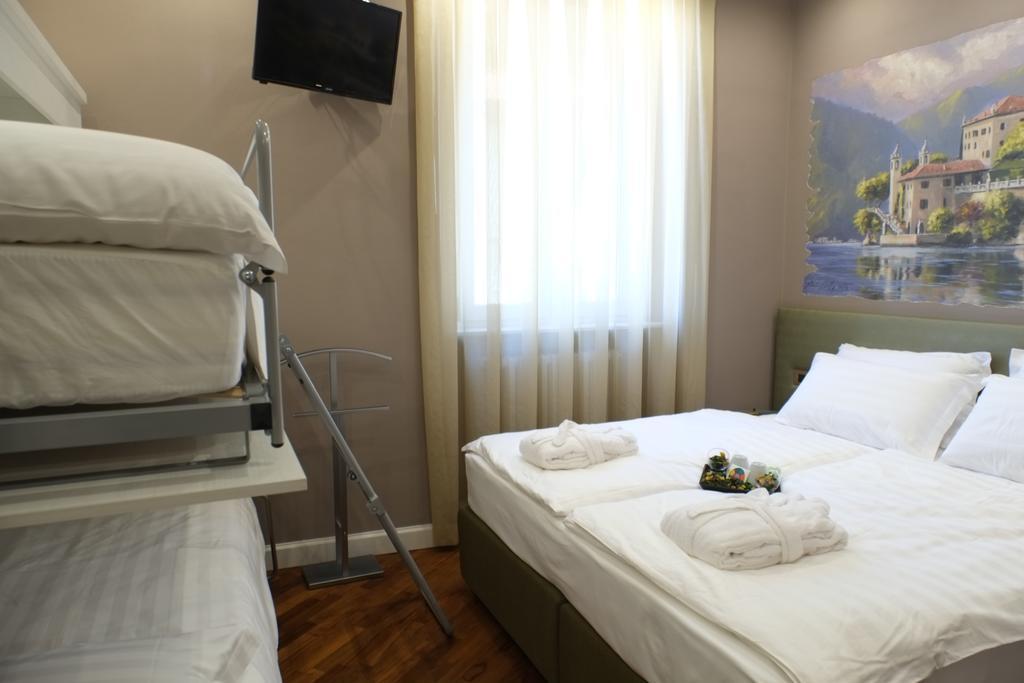 Michelangelo B&B Варенна Экстерьер фото